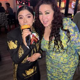 The two singer Amary & Esti The two singer Amary & Esti