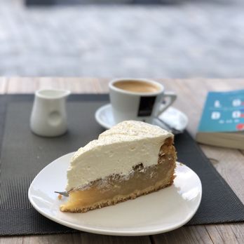 Essen's Art - Apfelschmandtorte €3.50 - Mediterranean Near Me - Dießen am Ammersee, BY Essen's Art - Apfelschmandtorte €3.50 - Mediterranean Near Me - Dießen am Ammersee, BY
