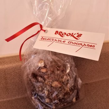 Brook's Chocolates - the best chocolate almond brittle - Chocolatiers & Shops Near Me Brook's Chocolates - the best chocolate almond brittle - Chocolatiers & Shops Near Me