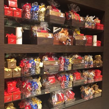 Lindt Chocolate Shop - Chocolatiers & Shops Near Me - New York, New York Lindt Chocolate Shop - Chocolatiers & Shops Near Me - New York, New York