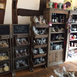 Cafés La Manufacture d Anouk Biologische Confiserie & Patisserie - .....die volle Auswahl!!