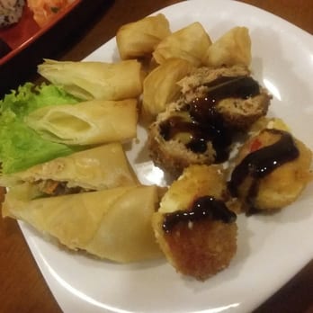 Azuma - Bolinho primavera - Sushi Bars Near Me - São Paulo, SP