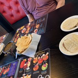 La Cabana - Chips and salsa! they also brought us some Carnitas just to try...yummy'