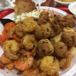 McCord's Guns & Pawn - Feeling country!! This is the place to be .. the best buffet here