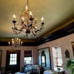 The Chatsworth Pub - Inside