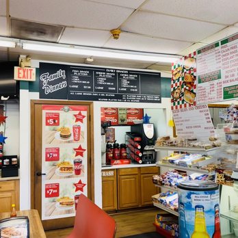 Ryan's Deli - Drink station and menu dine in area - Delis Near Me - Hammond, Louisiana Ryan's Deli - Drink station and menu dine in area - Delis Near Me - Hammond, Louisiana