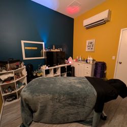 Simply Essential Massage & Bodyworks - Shae's Massage room