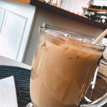 Vanilla Café e Gelato - Iced latte with oat milk - Coffee & Tea Near Me - Marietta, Georgia
