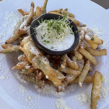 1815 Tavern - Fries - Salad Near Me - Aurora, Ohio