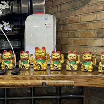 Real Thai Restaurant - Thai Near Me - Chicago, Illinois