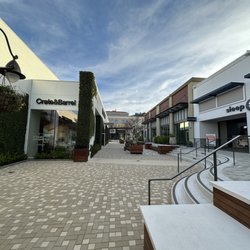 Town Center Corte Madera - Beautiful outdoor courtyard area