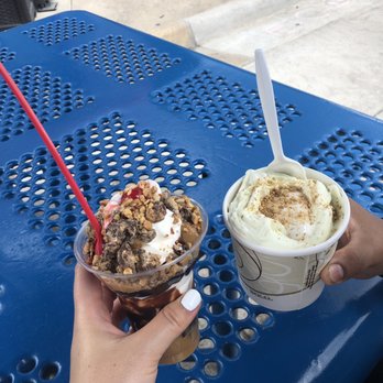 Flotzie's Soft Serve - Peanut butter sundae, key lime pie ice cream. - Ice Cream & Frozen Yogurt Near Me - Luray, Virginia