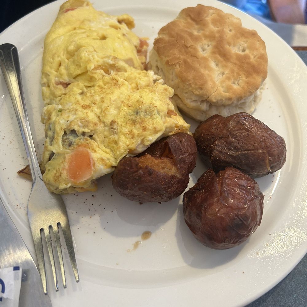 Biscuits - Breakfast & Brunch Near Me - Oak Bluffs, Massachusetts