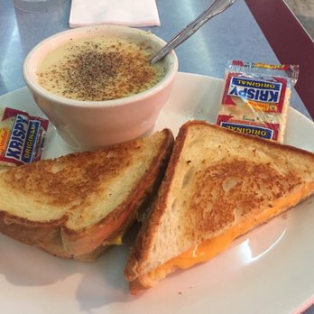 Broadway Diner - Grilled cheese & soup... my fave diner 'munch grub' - Diners Near Me - Baltimore, Maryland