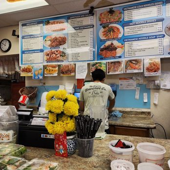 Fort Street Café - counter - Vietnamese Near Me - Honolulu, Hawaii