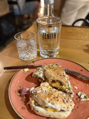 Zenith - Brunch & Cocktails Bar by null