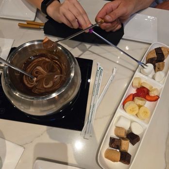 The Melting Pot - The s'mores dessert GF - Fondue Near Me - Pittsburgh, Pennsylvania The Melting Pot - The s'mores dessert GF - Fondue Near Me - Pittsburgh, Pennsylvania