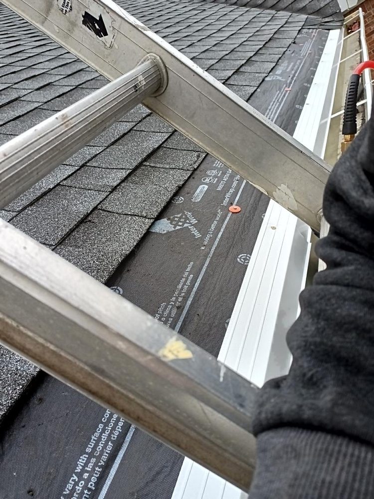 Slide of Axion Multi Services