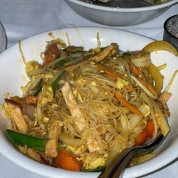 UNCLE YU’S AT THE VINEYARD - Updated December 2024 - 859 Photos & 1122 ...