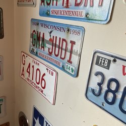 Falls Firehouse Pizza - License plate walls