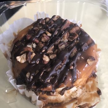 Sweet Mandy B's - Caramel cheesecake with pecans - Bakeries Near Me - Chicago, Illinois