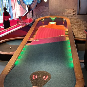 Puttshack - Miami - Mini Golf Near Me - Miami, Florida