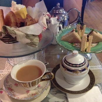 Dartealing Lounge - Delicious crumpets and sandwiches! - Tea Rooms Near Me - San Francisco, California