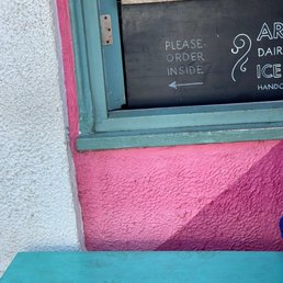 Exterior photo of Artisan Ice Cream - Paia, Hawaii Exterior photo of Artisan Ice Cream - Paia, Hawaii