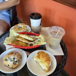 Empanadas, bagel sandwich, mini croissant sandwich & blueberry scone Empanadas, bagel sandwich, mini croissant sandwich & blueberry scone