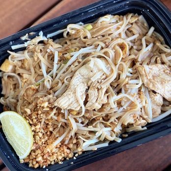 Si Lom Thai Bistro - Thai Near Me - Toronto, Ontario Si Lom Thai Bistro - Thai Near Me - Toronto, Ontario