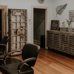 Split Ends Salon