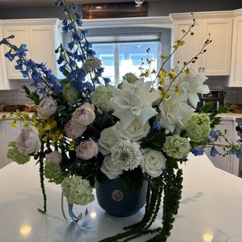 Pretty Blooms Flowers - Florists Near Me