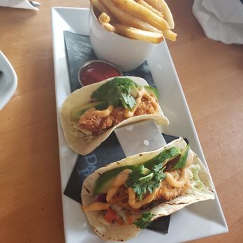 Darcy's Pub Downtown - Pubs Near Me - Victoria, British Columbia