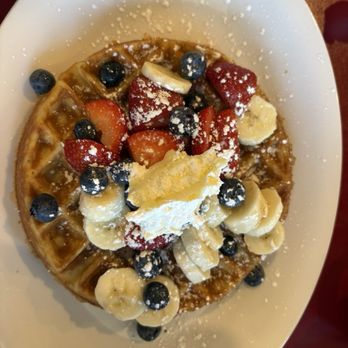 Marketside Restaurant - waffle with fruit - Breakfast & Brunch Near Me - Niagara Falls, New York