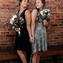 Lundstrom Florist & Greenhouse