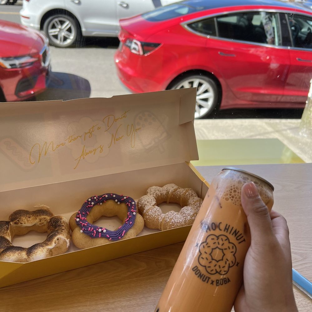Mochinut - Campfire marshmallow, ube cream, peach funnel cake and Thai tea - Bubble Tea Near Me - Portland, Oregon Mochinut - Campfire marshmallow, ube cream, peach funnel cake and Thai tea - Bubble Tea Near Me - Portland, Oregon