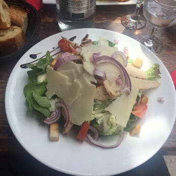 Café Roussillon - Ceasar salad - Cafes Near Me - Paris, 75 Café Roussillon - Ceasar salad - Cafes Near Me - Paris, 75