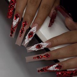 Luxes Nails & Spa - Holidays is coming please call us to make appointments to save your spot.
Nail by Kristin !