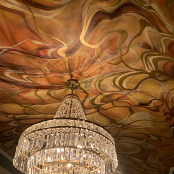 Graduate by Hilton Evanston - Lobby ceiling - Hotels Near Me - Evanston, Illinois Graduate by Hilton Evanston - Lobby ceiling - Hotels Near Me - Evanston, Illinois