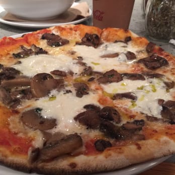 Spris Artisan Pizza - Midtown - Pizza Near Me - Miami, Florida