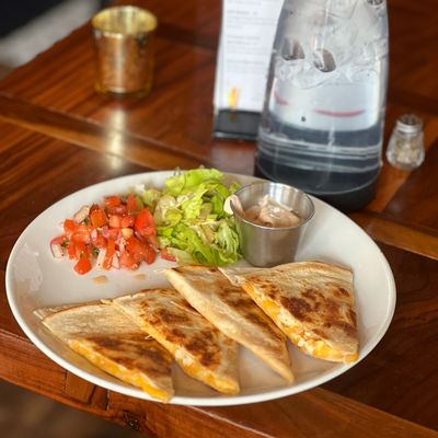 520 Bar & Grill by null