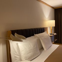 The Omnia - Village Suite - Comfortable bed