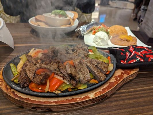 Uno Más Street Tacos + Spirits by null