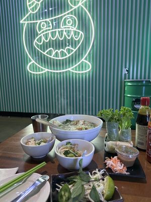 Monster Phở by null