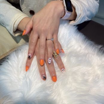 Moon Nail Boutique - Nail Salons Near Me - San Jose, California