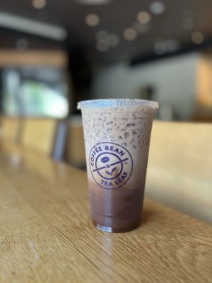 The Coffee Bean & Tea Leaf by null