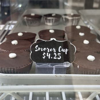 Lady Quack's Cakery - Custom Cakes Near Me - Austin, Texas Lady Quack's Cakery - Custom Cakes Near Me - Austin, Texas