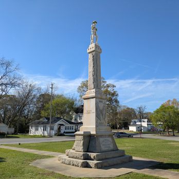 Lee County Confederate Memorial - Lee County Confederate Memorial, Opelika Alabama - Landmarks & Historical Buildings Near Me - Opelika, Alabama Lee County Confederate Memorial - Lee County Confederate Memorial, Opelika Alabama - Landmarks & Historical Buildings Near Me - Opelika, Alabama