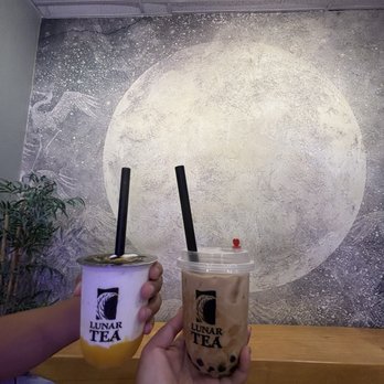 Lunar Tea - Mango Rice Yogurt (Medium) and Wintermelon Milk Tea - Coffee & Tea Near Me - Honolulu, Hawaii