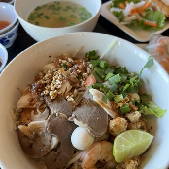 Lemon Pepper Vietnamese Cuisine - Hu tieu kho - Vietnamese Near Me - Oakland, California